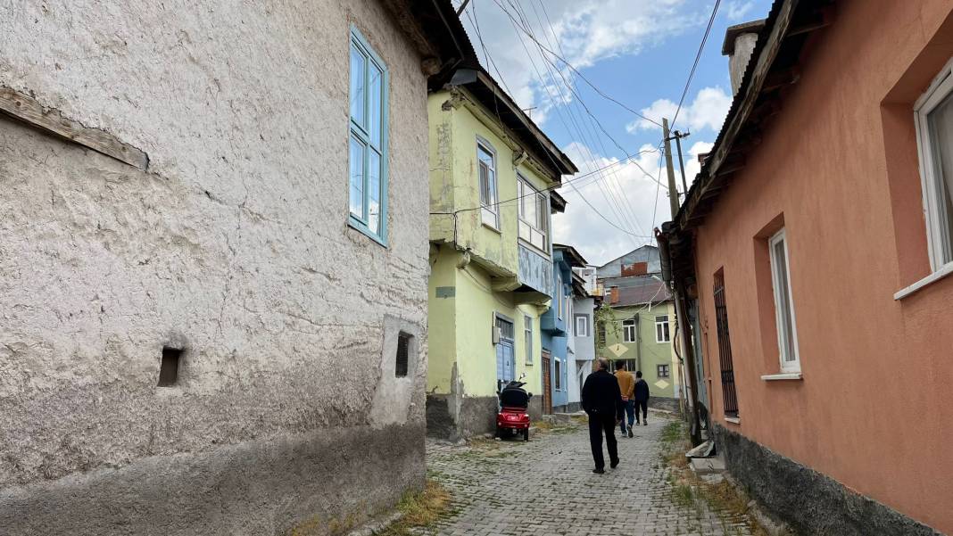 Konya'nın evin altından sokak geçen mahallesi görenleri şaşırtıyor 30